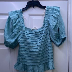 Cute cropped blouse!